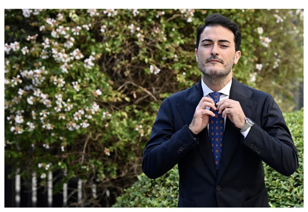francofontana43's tweet photo. Il negazionismo paga
Rai, promosso dopo i post negazionisti su Gaza
L’approdo di Antonino Monteleone a Rai3
https://t.co/uOieZhV3Bb https://t.co/kRy4oaUByj