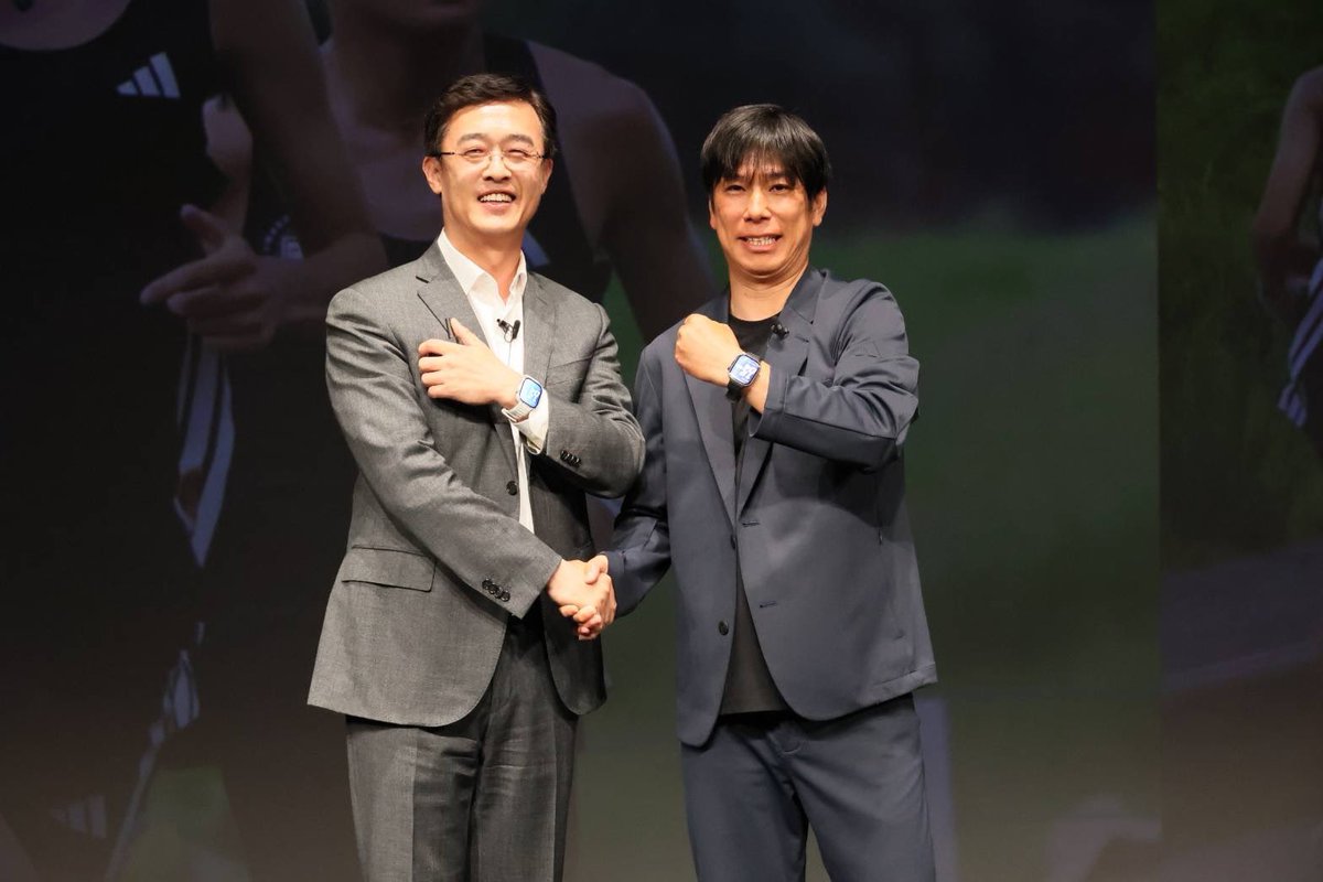 kokudai_ekiden's tweet photo. 【HUAWEI WATCH✕國學院大學陸上競技部】

この度、國學院大學陸上競技部はHUAWEIJAPAN 様とパートナーシップ契約を締結いたしました！
強力なパートナーであるHUAWEI様のテクノロジーを力に変え、チーム一丸となって箱根駅伝優勝へ向けて突き進んでいきます！ https://t.co/RNq9zwpvCD