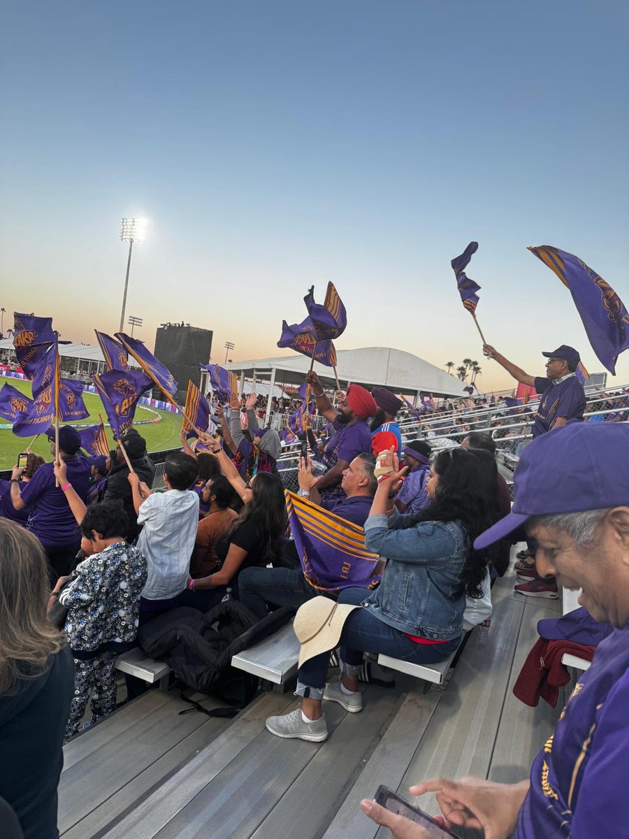 rahuldholakia's tweet photo. Fabulous experience and feeling to have your own favorite @iamsrk ‘s  stadium in Los Angeles ! My sister went for the match and she felt so proud-  Go #Knightriders ! https://t.co/zOrULeIfNG