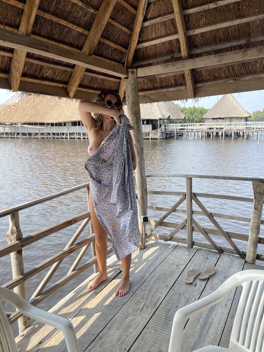 LuxBatty's tweet photo. Light robe and naked body 

Want to see more? Come here:
https://t.co/3jzCxlkVhM

#bustyblonde #publicnudity #exhibitionist #bigboobs #publicflashing  #boobflash https://t.co/qHZQ3wY3m2