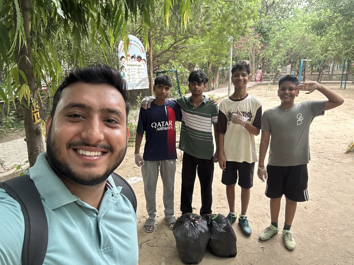 AnukulanN's tweet photo. Week 9 | 21 June
Under the burning sun, our faith never faded.
For nearly two months, we’ve shown up every week with one purpose to inspire change. And we’ll keep going until every corner proudly reflects the India we dream of: clean, green, and cared for.

@lovelyg57095005 https://t.co/gc3qXwD00F
