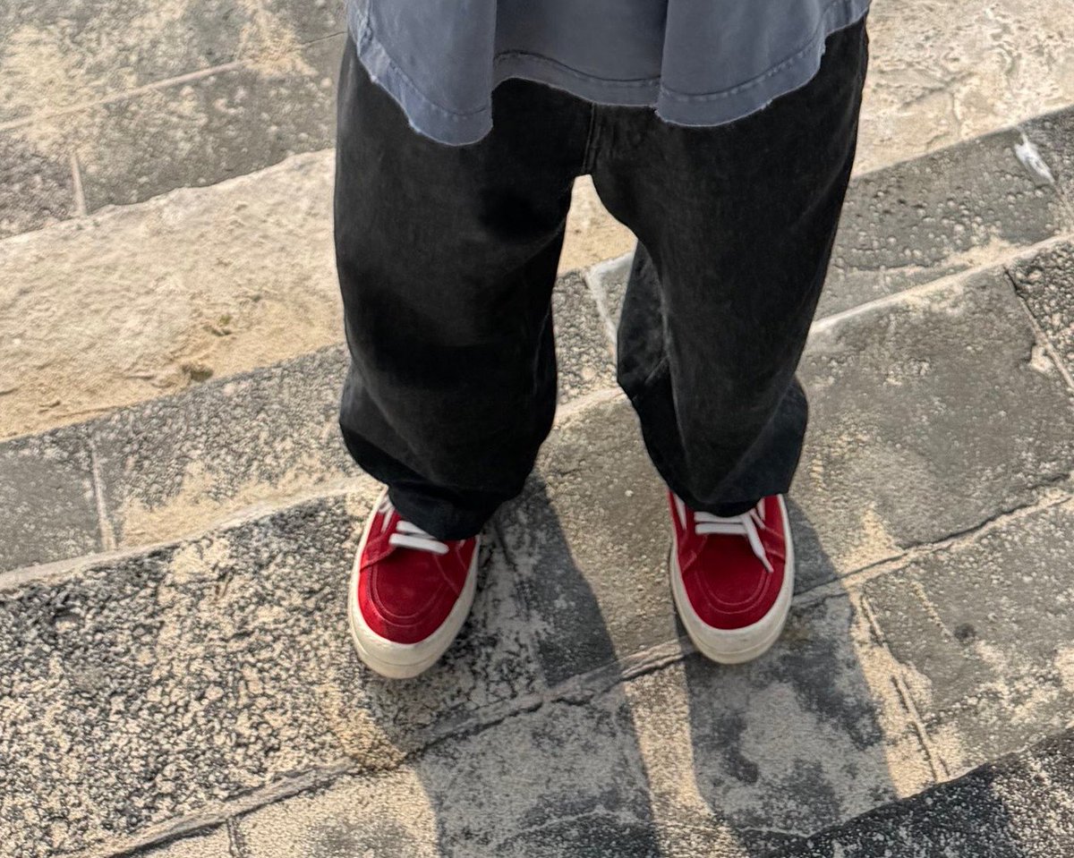 ayaaamkrispi's tweet photo. OMGGGGGG SEPATUNYAAAA😭😭😭😭🤏🏻🤏🏻🤏🏻🤏🏻 https://t.co/glrrMz8nWM