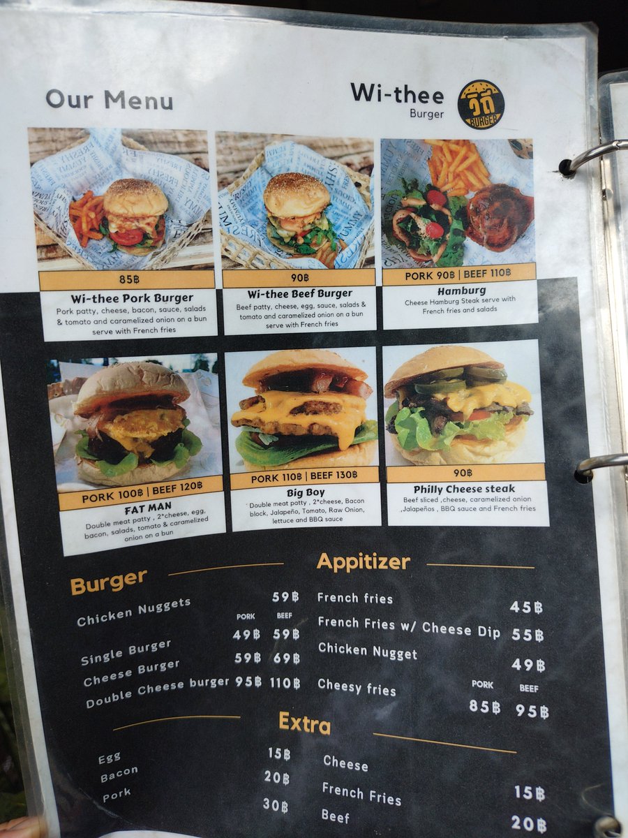edwinlether's tweet photo. ランチはバーガー

店名の付いたウィーティービーフバーガー90B、揚げたてポテト付き
ソーダ15B

ボリューミーで普通に美味いしポテト付きでこの値段はアリ、満足度高い

https://t.co/oujePHpBjW https://t.co/1J80c49tPn