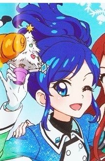 ingaikatsu's tweet photo. 아오이는 머리도 눈도 옷도 파란색이라서 다른 애들보다 얼굴이 하얘보임 특히 배경이 파란색은 무대에서는 더 https://t.co/LGtVjkMmBf