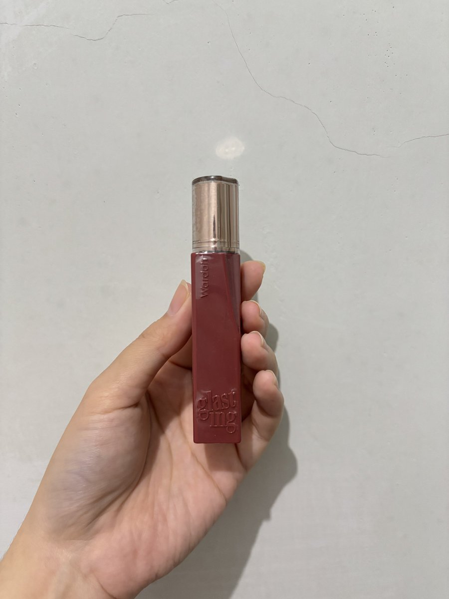 saudadejulia's tweet photo. Wts make up
new wardah glasting lip 19 tawny silk packaging baru dan lama
70k/each

Take all 120k
Bisa oren https://t.co/FGMpp9L4cO
