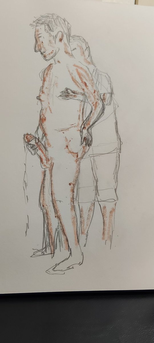 ZqXb05's tweet photo. 先日『suzukou.β』さん主催の大人の男ヌードデッサン会にモデル&amp;描き手で参加させて頂きました。
見られて興奮しなかったので描き手で参加の方が良さそです。（下手ですけど😅） https://t.co/xSeVUB2zxI