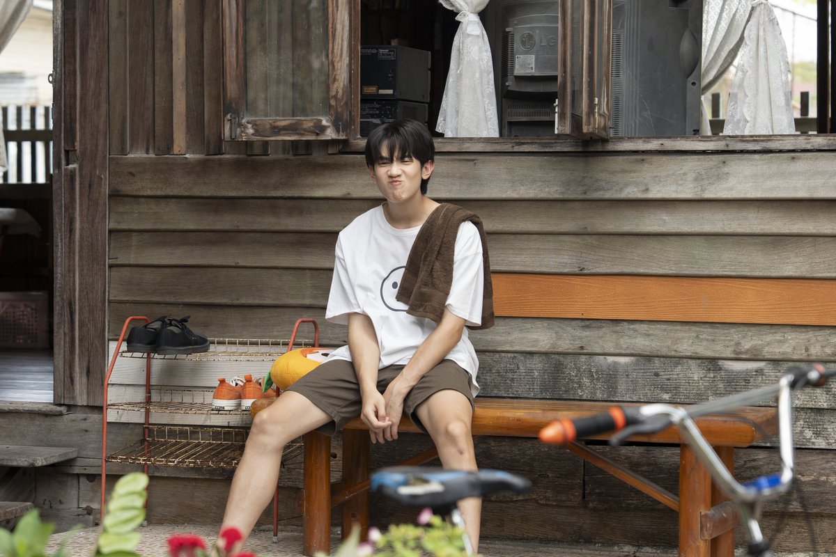 WhenOrangesFall's tweet photo. นี่มานส้มเปื่อยยยยยยยย🍊😷

[PHOTO BEHIND THE SCENES]
#WhenOrangesFallEP8 🌳🍊
@___progresss___ https://t.co/pPLsQSAvsB