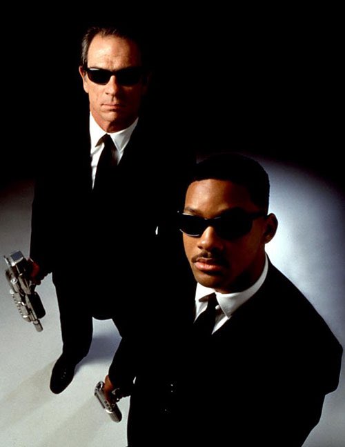 InternetH0F's tweet photo. The original 'Men in Black' movie released 29 years ago today 🕶️ https://t.co/nl2w964ZmC