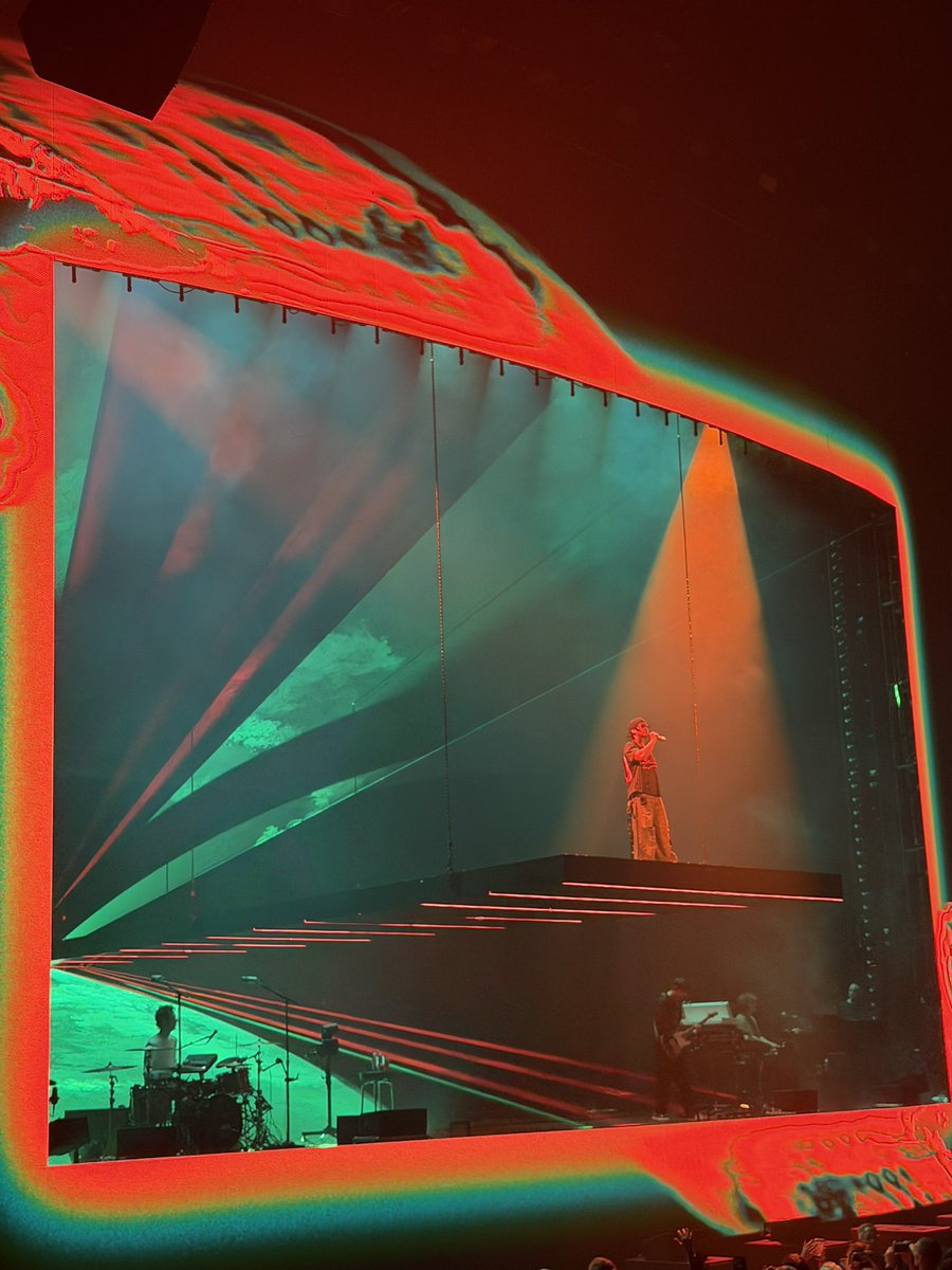 trippyagb's tweet photo. 2nd concert of the week complete 🩵 ty @sushitrash for the amazing show https://t.co/JznquQv1vu