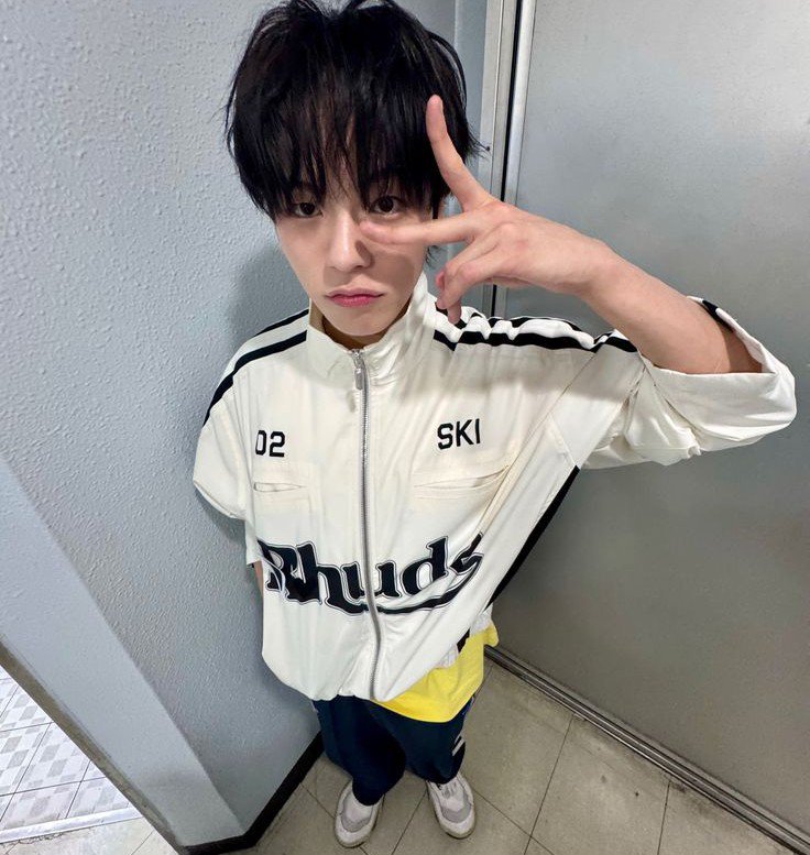 kyunelle's tweet photo. 0.5 https://t.co/4fCyveWlhV