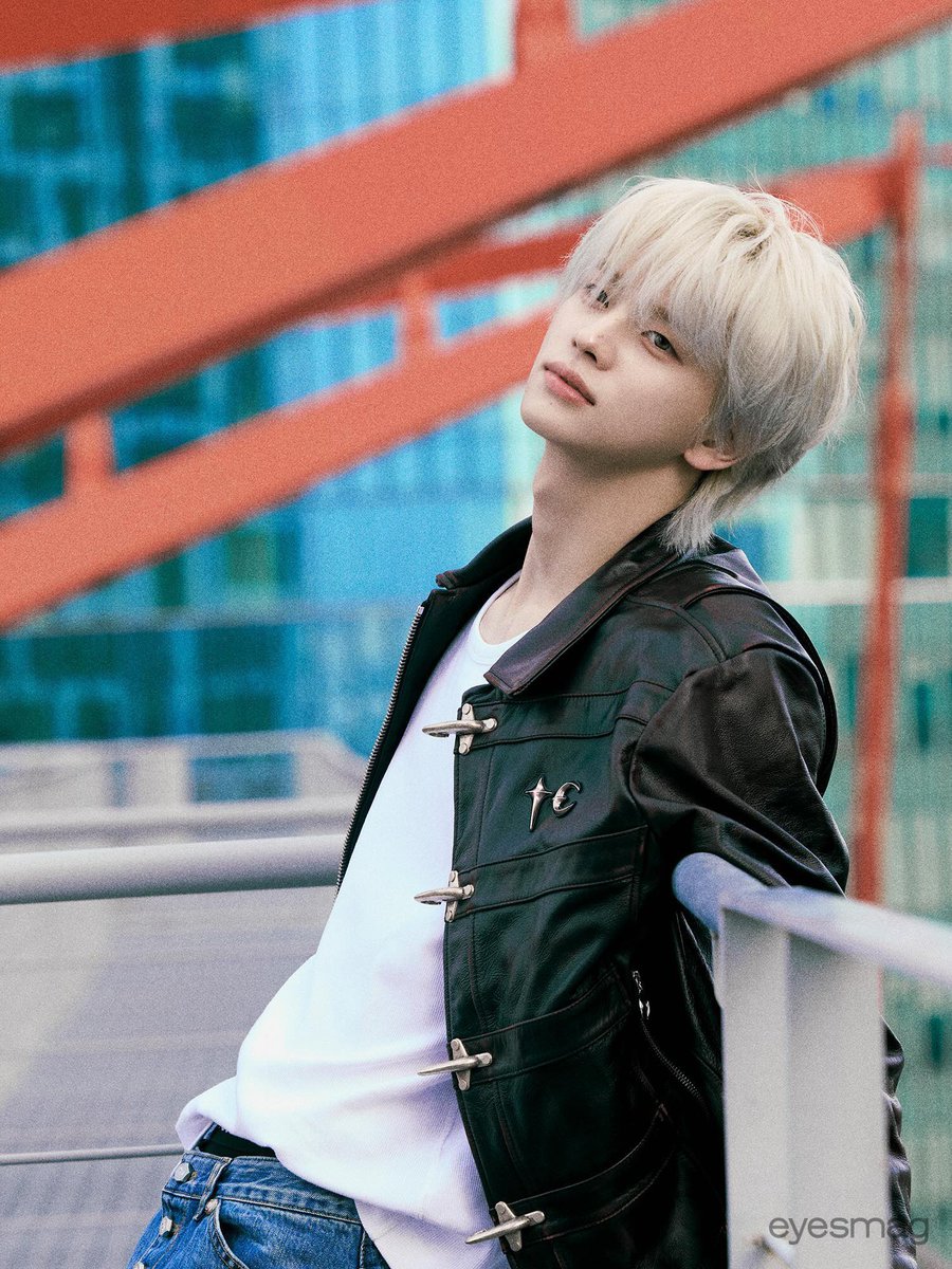 mandu_boy__'s tweet photo. 눈물 개처흘리는중 https://t.co/pGWaxnTQfO