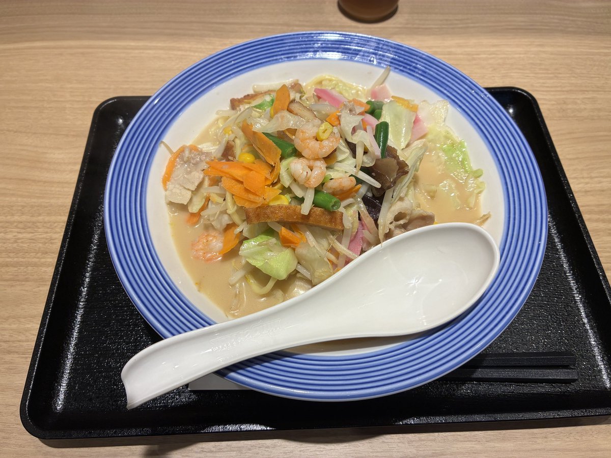 bdrivn's tweet photo. 遅くなり申し訳ありません。
6月の麺活です。
ご査収下さい。

リンガーハット　笹塚
　長崎チャンポン

一龍　下北沢
　もやし麺

一蘭　下北沢
　とんこつラーメン

百日紅　新宿
　朝ラーメン(醤油)

↓
#麺活 https://t.co/320irQqeSd