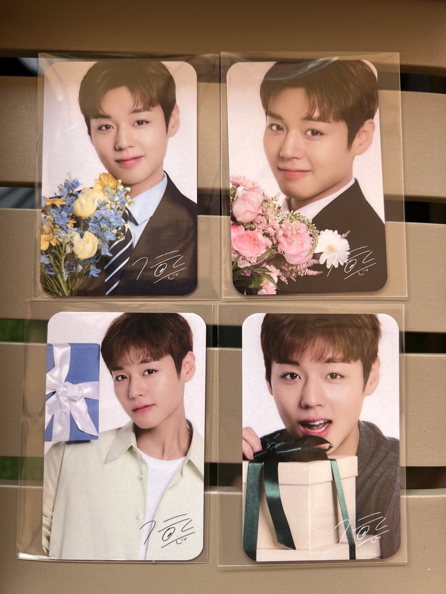 how_falling's tweet photo. 농협 팝업 이벤트 박지훈 포카 4종 너무이쁘 /// https://t.co/9isSJcfuLI