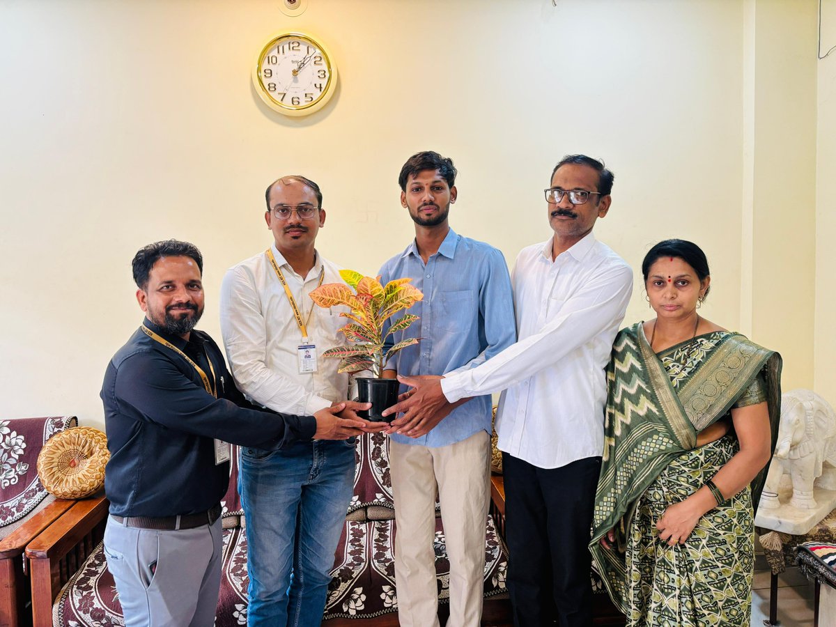 ritindia1983's tweet photo. Celebrating Success, Right at Their Doorstep! 📷📷
The Department of Mechatronics Engineering proudly felicitated our campus-placed students at their homes, recognizing their hard work, dedication, and remarkable achievements.
#MechatronicsEngineering #CampusPlacement https://t.co/eCejd5uffw