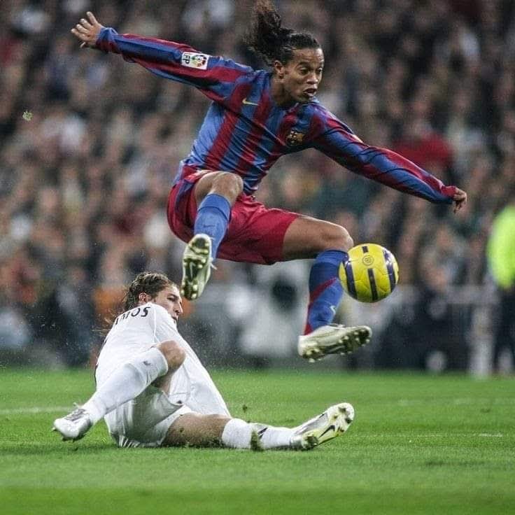 PB13Sergio's tweet photo. @damzychillin This alien 👽🐐⚽ https://t.co/UR7zlkUPn7