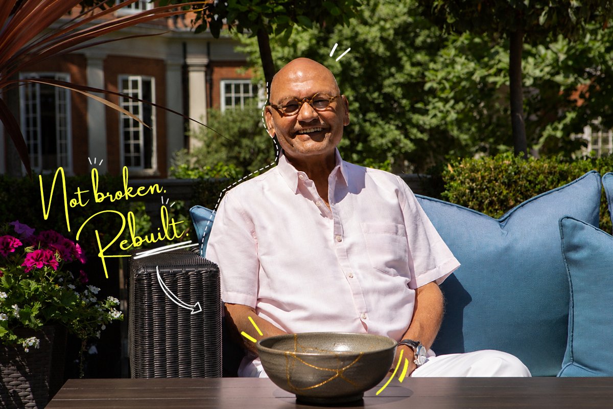 AnilAgarwal_Ved's tweet photo. Kintsugi, अपनी खामियों और failures को भी अपनाने की खूबसूरत philosophy!

आप जानते हैं Kintsugi, ए��� सुंदर Japanese philosophy और रीत है, जिसके अनुसार अगर मिट्टी का कोई बर्तन टूट जाए, तो उसे फेंका नहीं जाता। उसकी दरारों को सोने से जोड़ा जाता है। सबसे खूबसूरत बात यह है कि उन दरारों को छिपाया नहीं जाता, उन्हें और उभारा जाता है।

हाल ही में Japan की यात्रा के दौरान Kintsugi के बारे में जब जाना, तो लगा कि यह सिर्फ़ बर्तनों की नहीं, ज़िंदगी की भी तो कहानी है।

मेरे जीवन में जहाँ कई businesses सफल हुए, वहाँ कई ऐसे भी रहे, जो सफल नहीं हो पाए। उस समय लगा क�� शायद कुछ छूट गया, कुछ टूट गया। मगर आज पीछे मुड़कर देखता हूँ, तो लगता है, अगर वो failures न होते, तो शायद मैं भी आज जो बन पाया, शायद कभी ना बन पाता।

हमारी दरारें हमारी कमज़ोरी नहीं हैं। हमारा कोई failure आख़ि��ी नहीं है। यही हमें और मज़बूत, और पहले से ज़्यादा खूबसूरत बनाते हैं।