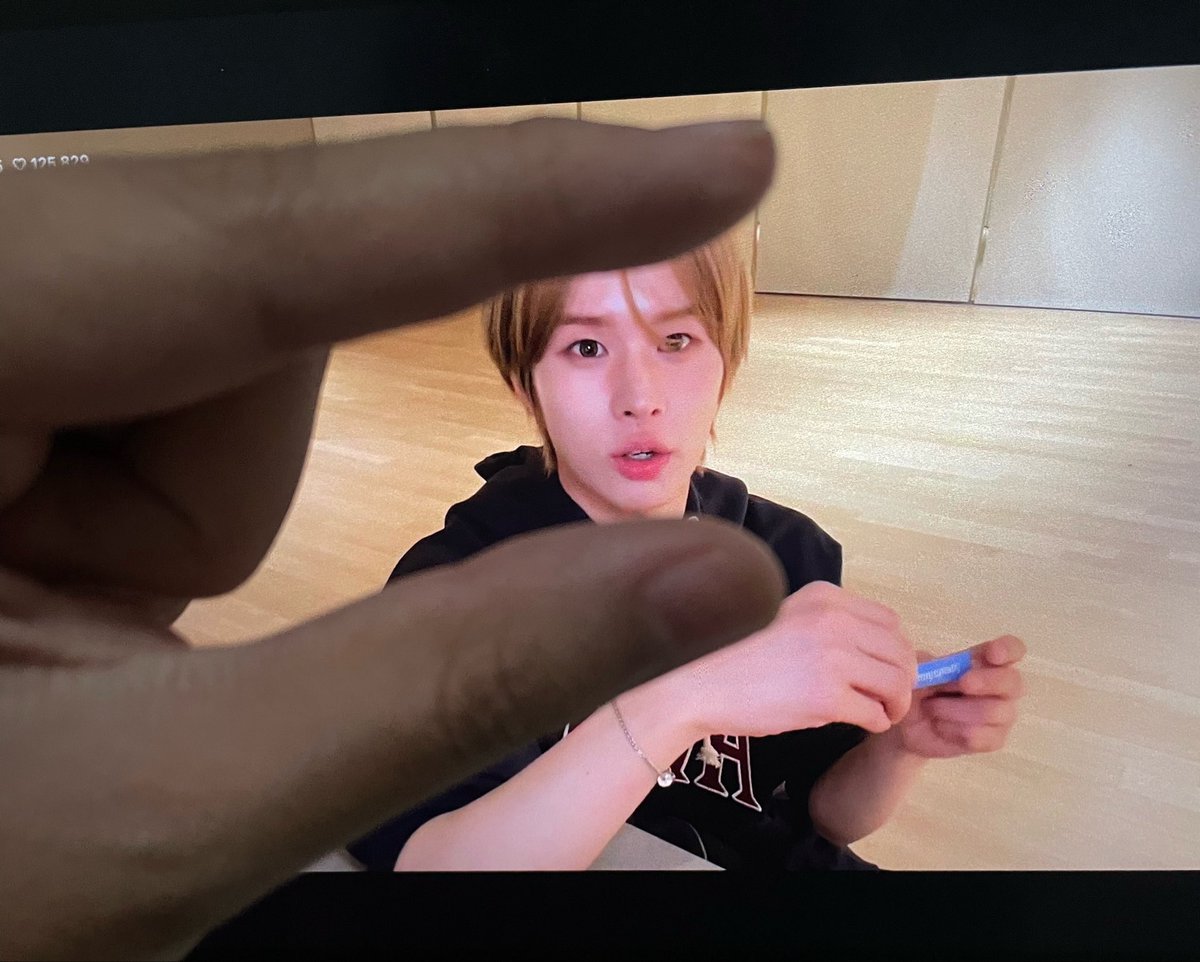 fleurensh's tweet photo. selamanya dede bayiku adek kumi dede my baby https://t.co/wUXOE4eB4B