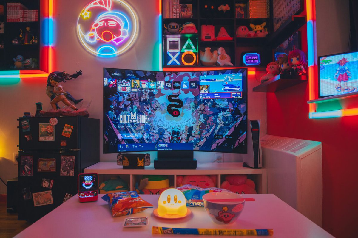 e_afras's tweet photo. 高校生からプロゲーマーは目指せる？🎮

もう遅い？そんなことありません！

必要なスキル💥
練習方法💥
進路の考え方💥

夢へのロードマップを解説🥸
▶︎ https://t.co/nghhQMz3JP

#eスポーツスクール #AFRAS #アフラス https://t.co/XHjqyQxePZ