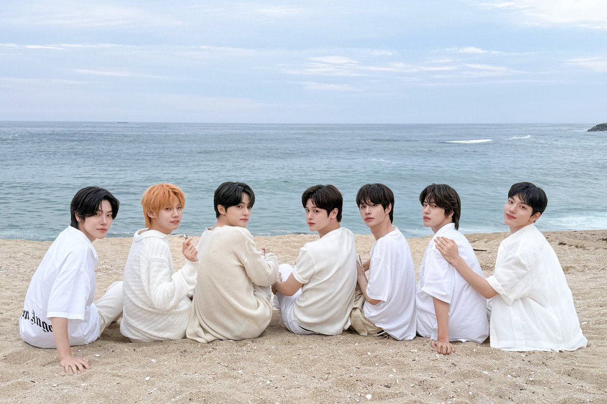 Ringo0ttp's tweet photo. 白シャツ✖️海辺は私の大好物だから嬉しい♪♪ https://t.co/MmKW1qGYq2
