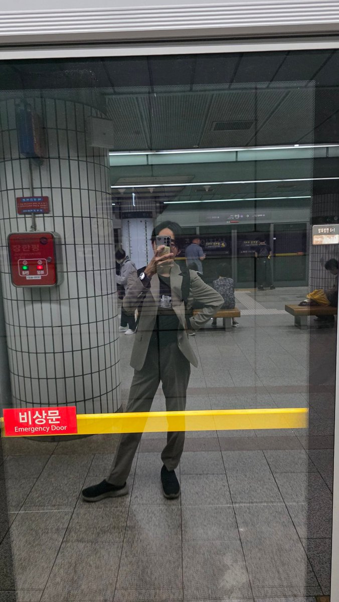 chuck060212's tweet photo. 와씨 ㅈㄴ 즐겁다이 https://t.co/zsUTz68Qh5