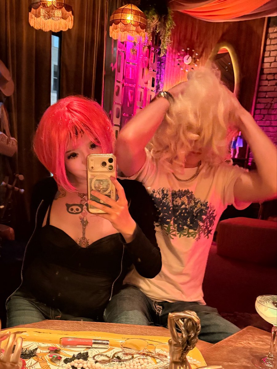 ogaycomputer's tweet photo. 🎠🐴 https://t.co/3z38b0yrhR