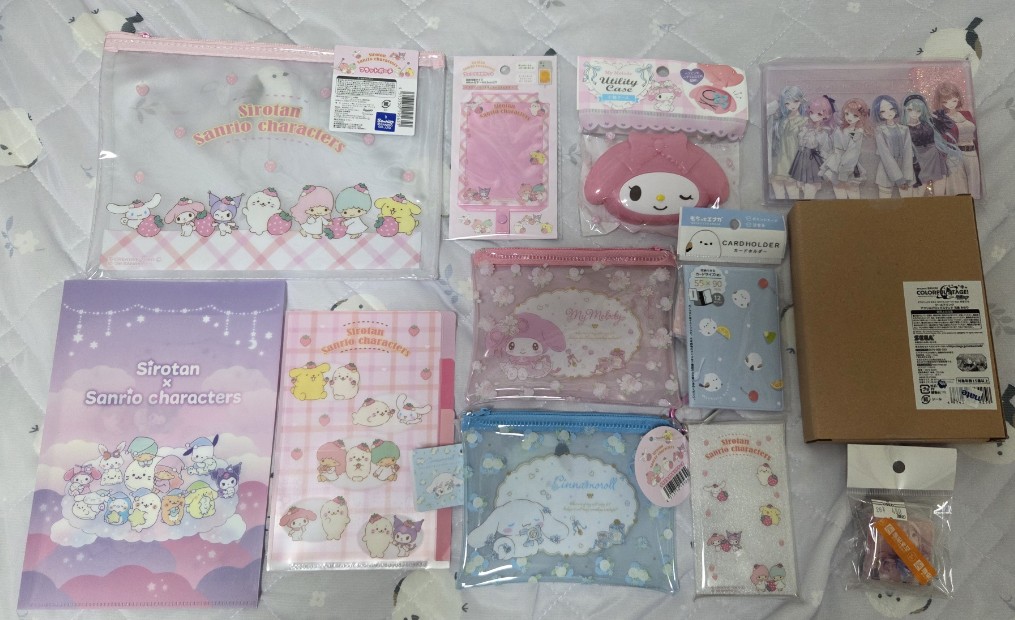 roki0424's tweet photo. 水着みのり引けなくて悲しかったけど、色々買ってメンタル復活⸜(* ॑꒳ ॑* )⸝ https://t.co/7WCM5VJED4