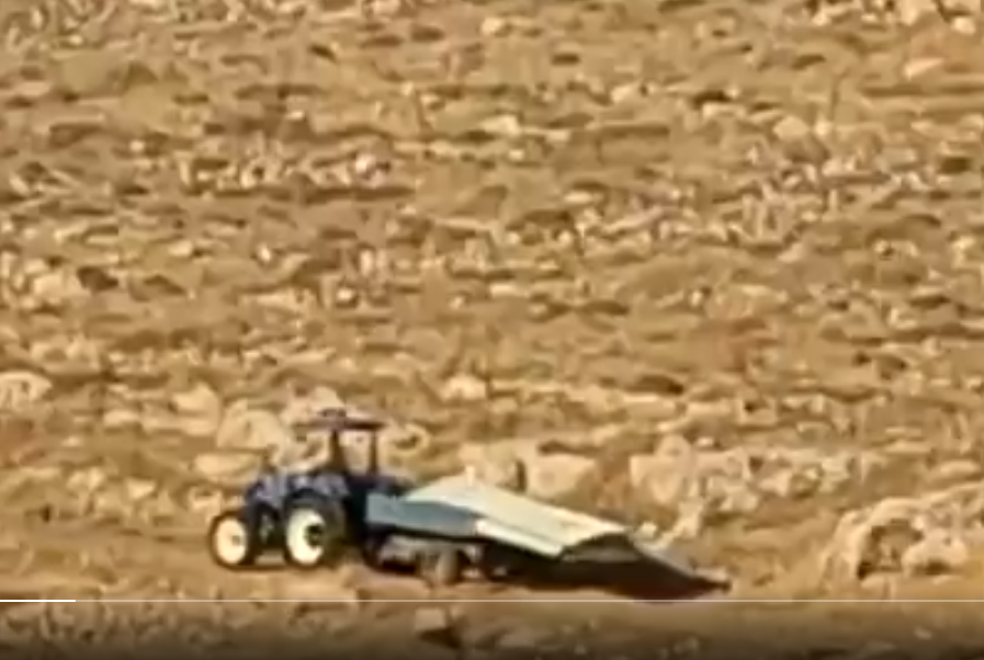 heavy_occ's tweet photo. 🚜Settlers dismantling the roof of a Palestinian home and stealing materials using a New Holland tractor in Taybeh, Ramallah area, July 1 2026.
#Taybeh #Ramallah #WestBank #NewHolland #July2026 #heavy_destruction
📸@Ron198413 @JustHerds https://t.co/l91rzQ6srY