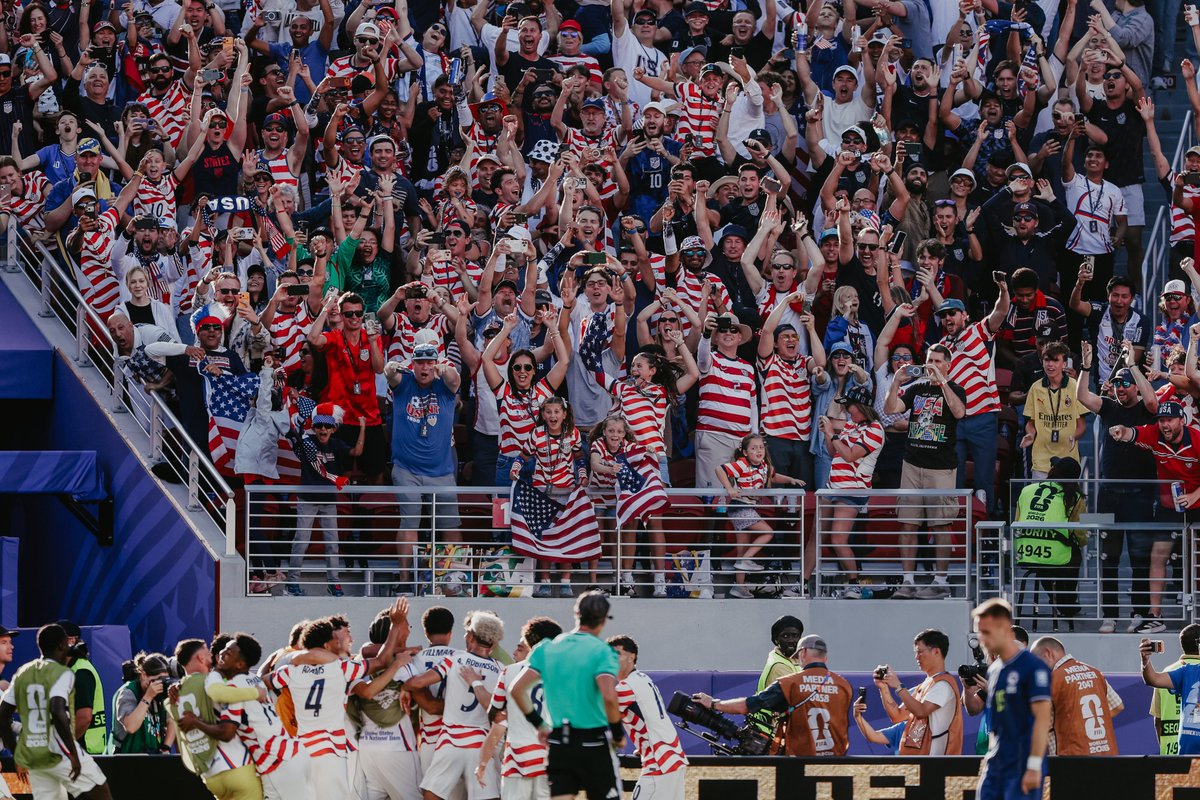 USMNT's tweet photo. Had our backs when we needed you the most. 

THE BAY AREA BROUGHT IT! ❤️🤍💙 https://t.co/xtF7NaXubh