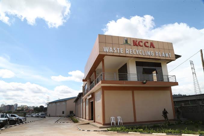 nuwashawn's tweet photo. President Yoweri Museveni supported waste management and recycling initiatives establishing collection systems that empower youth groups with green jobs and cleaner healthier environments in municipalities. #whyugdecidedm7 https://t.co/oXhu6KtBgt