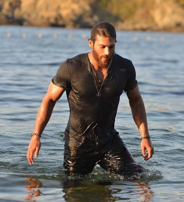 FrancesRinort's tweet photo. Buenos días.  🌬🍀

#CanYaman♡ https://t.co/FXQfjoIcCC