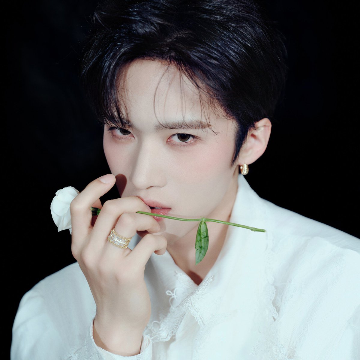hufff0613's tweet photo. 무ㅓ 말이 필요한가 #闫桉 #옌안 #Yanan https://t.co/ulDbNI30wW