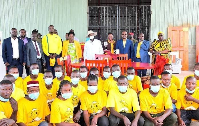 nuwashawn's tweet photo. President Yoweri Museveni capitalized SACCOs of skilling industrial hubs graduates directing funds for vocational trainees to practice acquired skills and establish sustainable enterprises. #WhyUgdecidedM7 https://t.co/WwiiJzcF9K