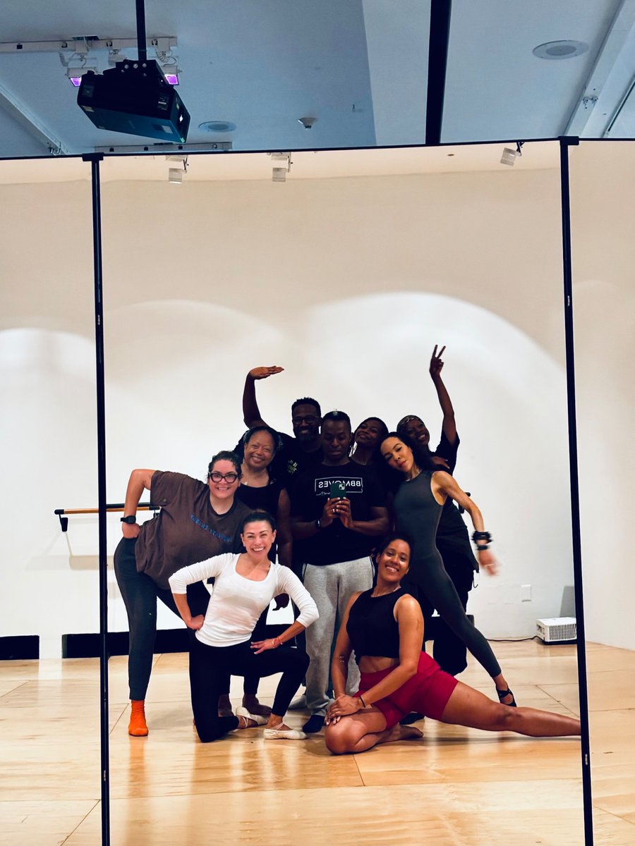 Harmony_Holiday's tweet photo. L A, best people I know edition https://t.co/1mcQPepubF