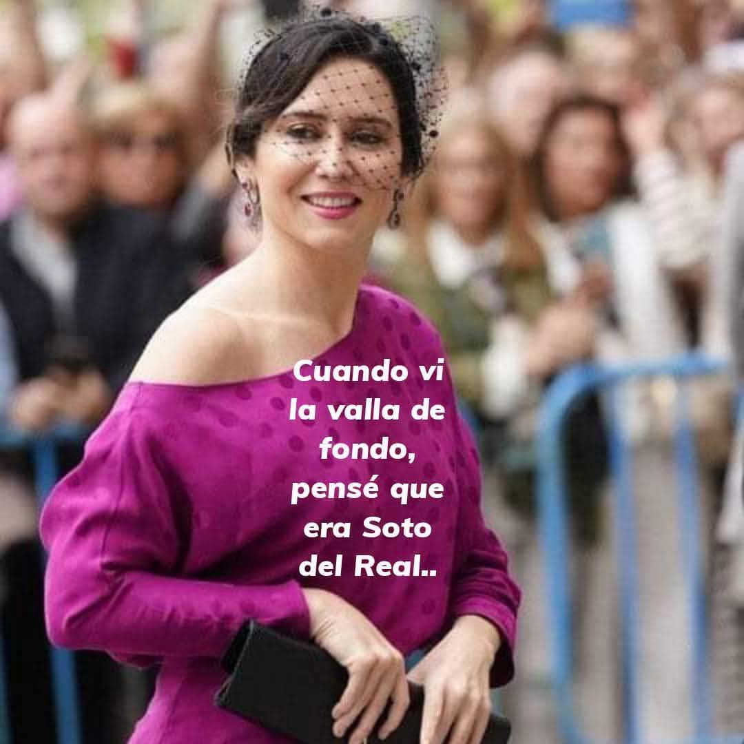 ELTOLAVARA6's tweet photo. Dice la frutera que quiere observadores para las próximas elecciones..Estoy de acuerdo..Sobre todo para que vigilen a las monjas..Van cargadas de ancianos engañados,con papeletas del PP.. https://t.co/WPOls5lCiX