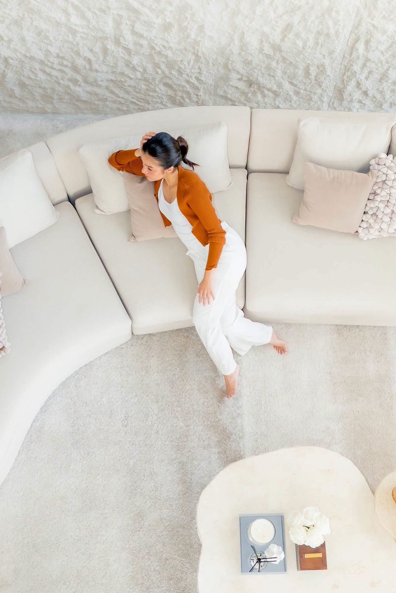 donbellechemy's tweet photo. her home is mostly neutrals, which i love! but i also love that it has so much character 🤎 #bellemariano https://t.co/eq3m7AMQ35