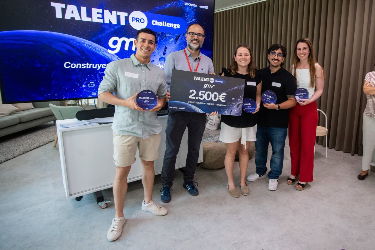 aeroespacialUPM's tweet photo. Un equipo con dos estudiantes de la #ETSIAE gana #TalentPROChallenge2026 de @infoGMV_es. En solo 3 horas desarrollaron una solución basada en IA que contribuye a un espacio más seguro. ¡Enhorabuena!
📰https://t.co/8rli9XVDxr
#talentoETSIAE #somosUPM @vocentoeventos @U4IMPACT_ https://t.co/qZbxLBOzEn