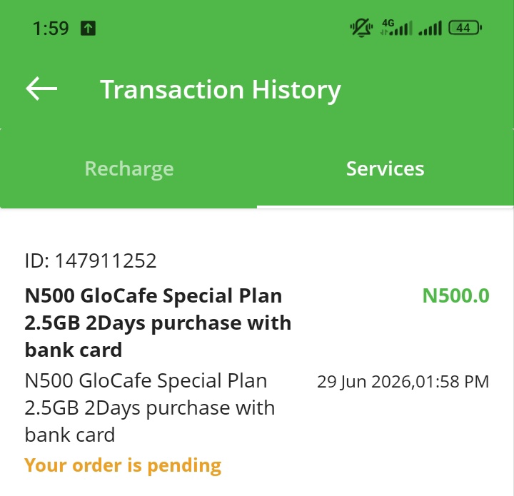Guywithvibe's tweet photo. @GloWorld I did transfer to Glo app for 2.5gb for 500 naira, I haven't received my data till yet https://t.co/dq46bmS5Zj