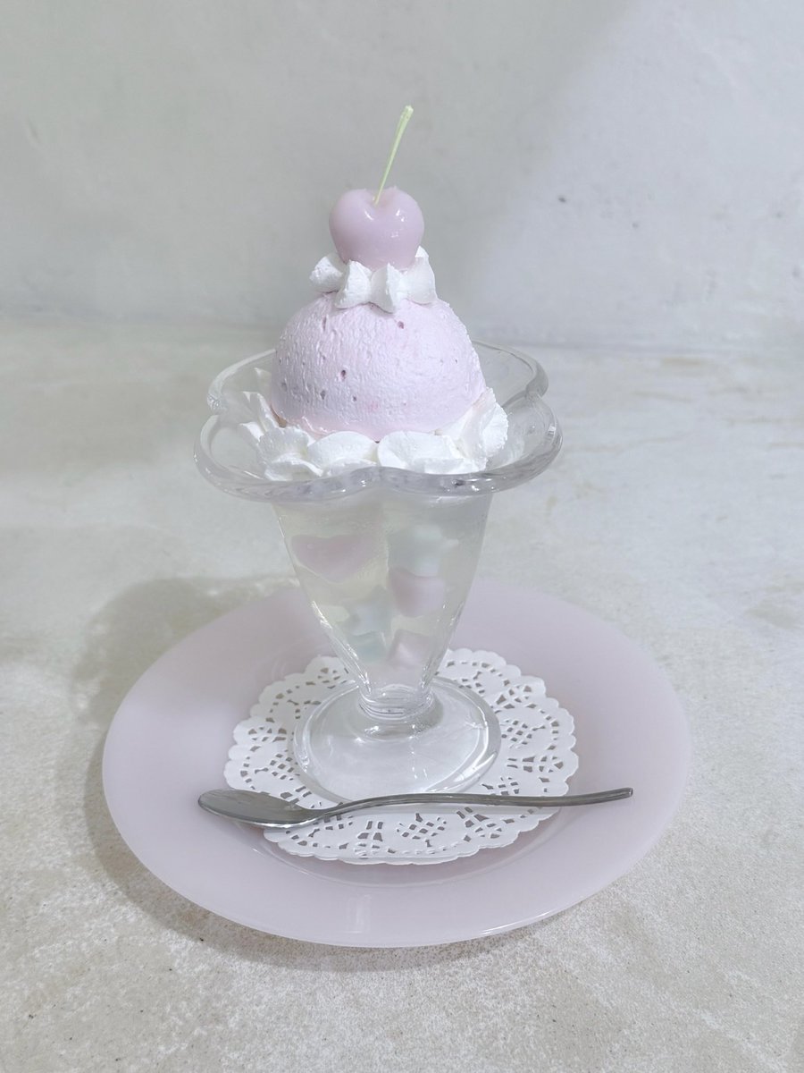 miss_kiyoki's tweet photo. tietieのアクアリウムみたいなｷﾗｷﾗパフェ🥛⋰˚☆ https://t.co/gzkbeYPkyv