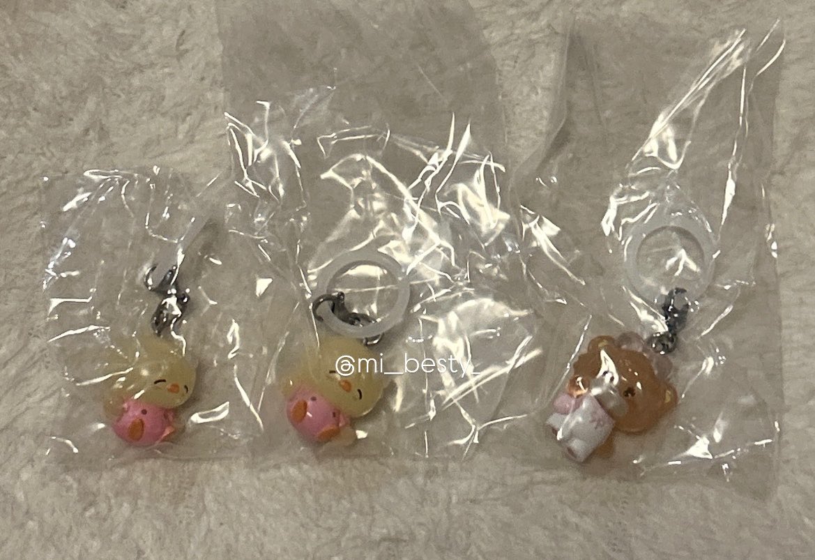 mi__besty_'s tweet photo. Lil ala mode めじるし アクセサリー交換

【譲】LATTE🤎 / PUFF💛
【求】　MOUSSE🩵 / CAMMY🩷

郵送📮or池袋付近手渡し希望です
ご気軽にお声がけください🎀

#Lilalamodeめじるしアクセサリー
 #mikko #ミッコ　#めじるしチャーム
 #ガチャガチャ交換
#mousse #cammy  #latte #puff https://t.co/nAjJxRrcNC