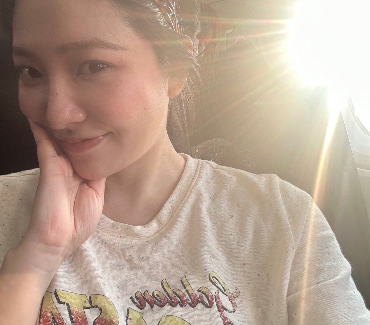 yerisexc's tweet photo. safe skies, yerim 🤍✈️ https://t.co/wbzlJ4blzd