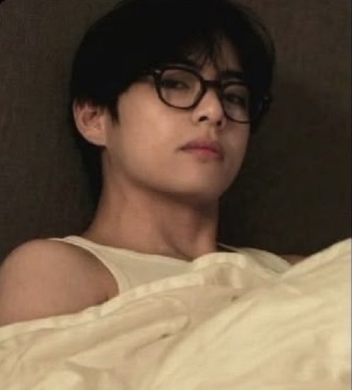 kvscreate's tweet photo. CONTRACT HUSBAND. REAL FEELINGS
— a filo #taekookau wherein ! 

They signed a contract that promised one thing: no feelings.

Noah (JK) needed a husband to protect his family's reputation. Noah (TH) needed the money to save the one person he couldn't afford to lose. https://t.co/0Gvh7xbMfJ