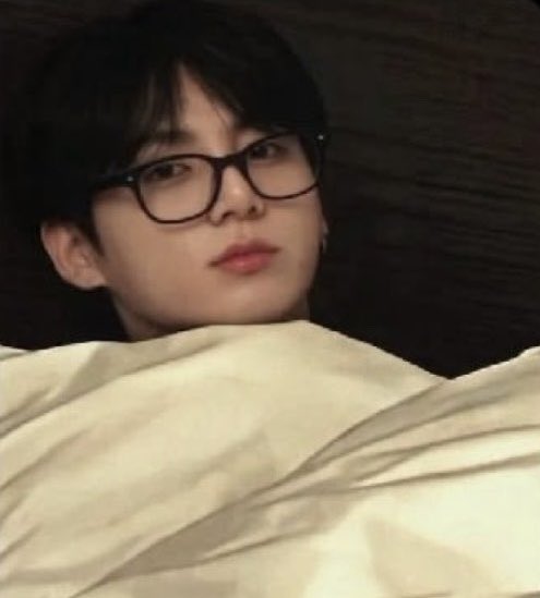 kvscreate's tweet photo. CONTRACT HUSBAND. REAL FEELINGS
— a filo #taekookau wherein ! 

They signed a contract that promised one thing: no feelings.

Noah (JK) needed a husband to protect his family's reputation. Noah (TH) needed the money to save the one person he couldn't afford to lose. https://t.co/0Gvh7xbMfJ