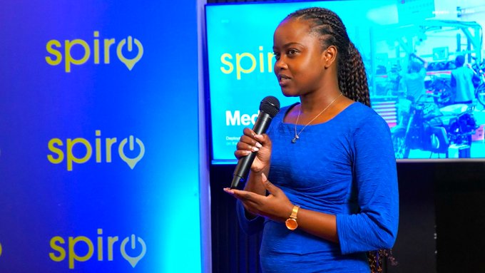 RADIOSALUS1's tweet photo. Spiro Rwanda yijeje abakiliya bayo ko iri gukemura ibibazo byagaragaye, kugira ngo irusheho kubaha serivise nziza, kandi ikomeje kwagura ibikorwa mu bwikorezi bukoresha amashanyarazi mu Rwanda.
Ni mu kiganiro n'abanyamakuru kuri uyu wa Kane.
@spiro_rw
#SpiroRwanda
#SalusAmakuru https://t.co/MkWxFtcHqy