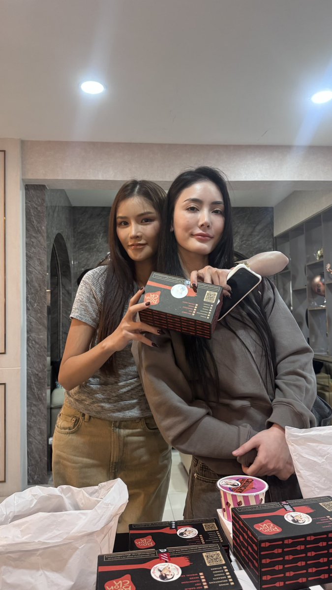NakamuraRa57611's tweet photo. แยกย้ายสำหรับวันนี้

UNDER HER RULES WORKSHOP D1
#ใต้เงาจันทราWorkShopD1 https://t.co/elzYRLloPk