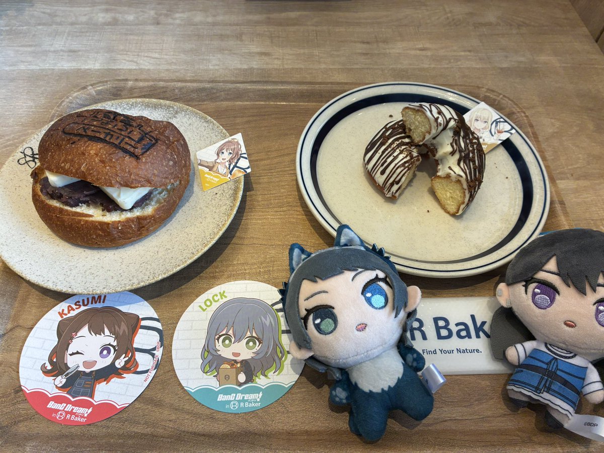 yashokimchi1's tweet photo. #RBakery
バンドリコラボ行ってきました〜
パンもとても美味しくてお店の雰囲気もとても良かったです🥰
まだ飲みたいドリンクとかパンあるからまた行く! https://t.co/CpHaTBeIeI