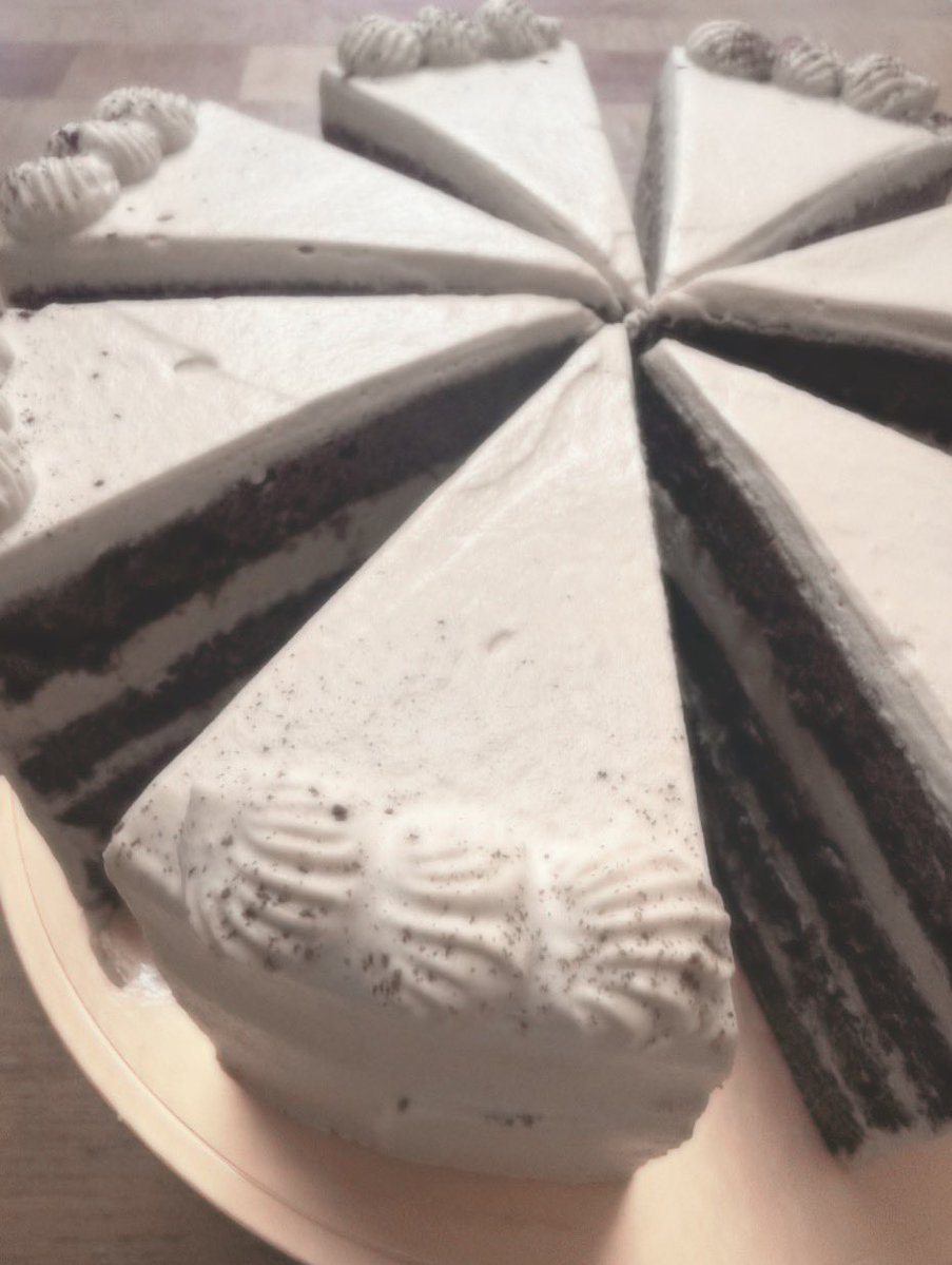 B6juS's tweet photo. お義姉ちゃんが作ってくれた！
珈琲味のケーキおいしかった https://t.co/cyRfcz3QBw