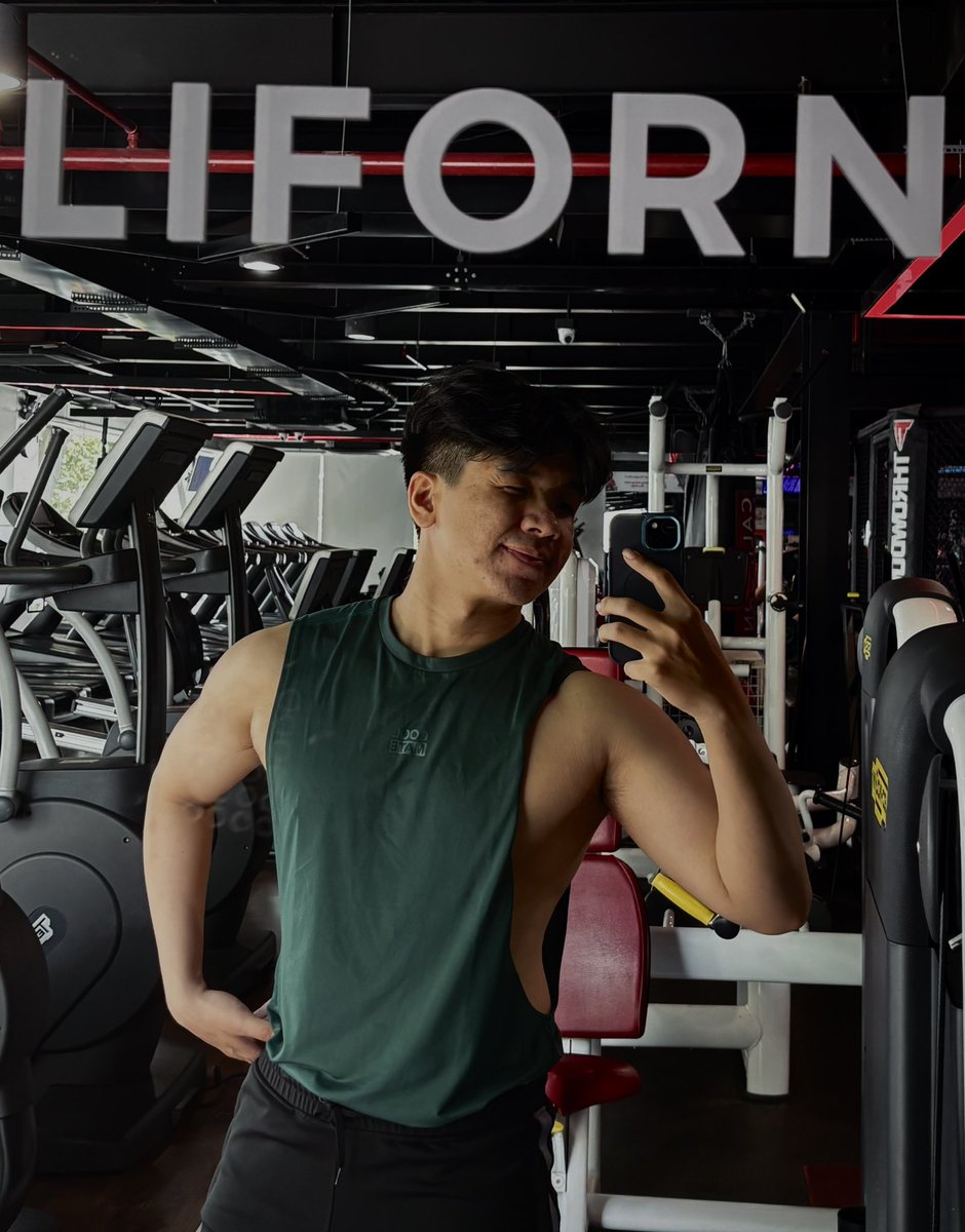 drvycaonguyen's tweet photo. Random pics of the day #gymboy https://t.co/JAAJYdNqj0