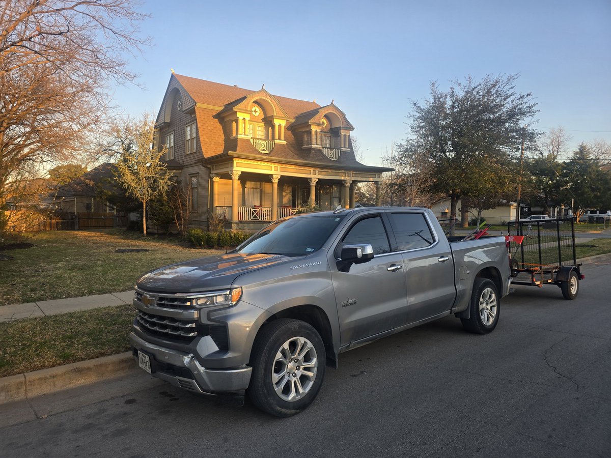 TimothyAndrewNo's tweet photo. @tuuu28283 A freedom wagon. Diesel powered. https://t.co/HXjomTsPMz