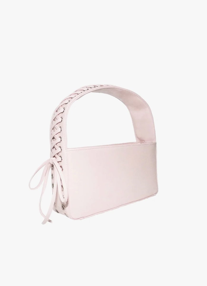 _sssnon's tweet photo. 【譲渡】THEREDTHREAD

譲：corset laced bag(pink)

求：希望額+送料

誤って2つ購入してしまいました。
定価以下検討しますが、常識の範囲内で希望額ご提示ください。

※郵送のみ
※定価に近い方優先
※先払いのみ

お気軽にお声がけ下さい。 https://t.co/1ZulBO9hol