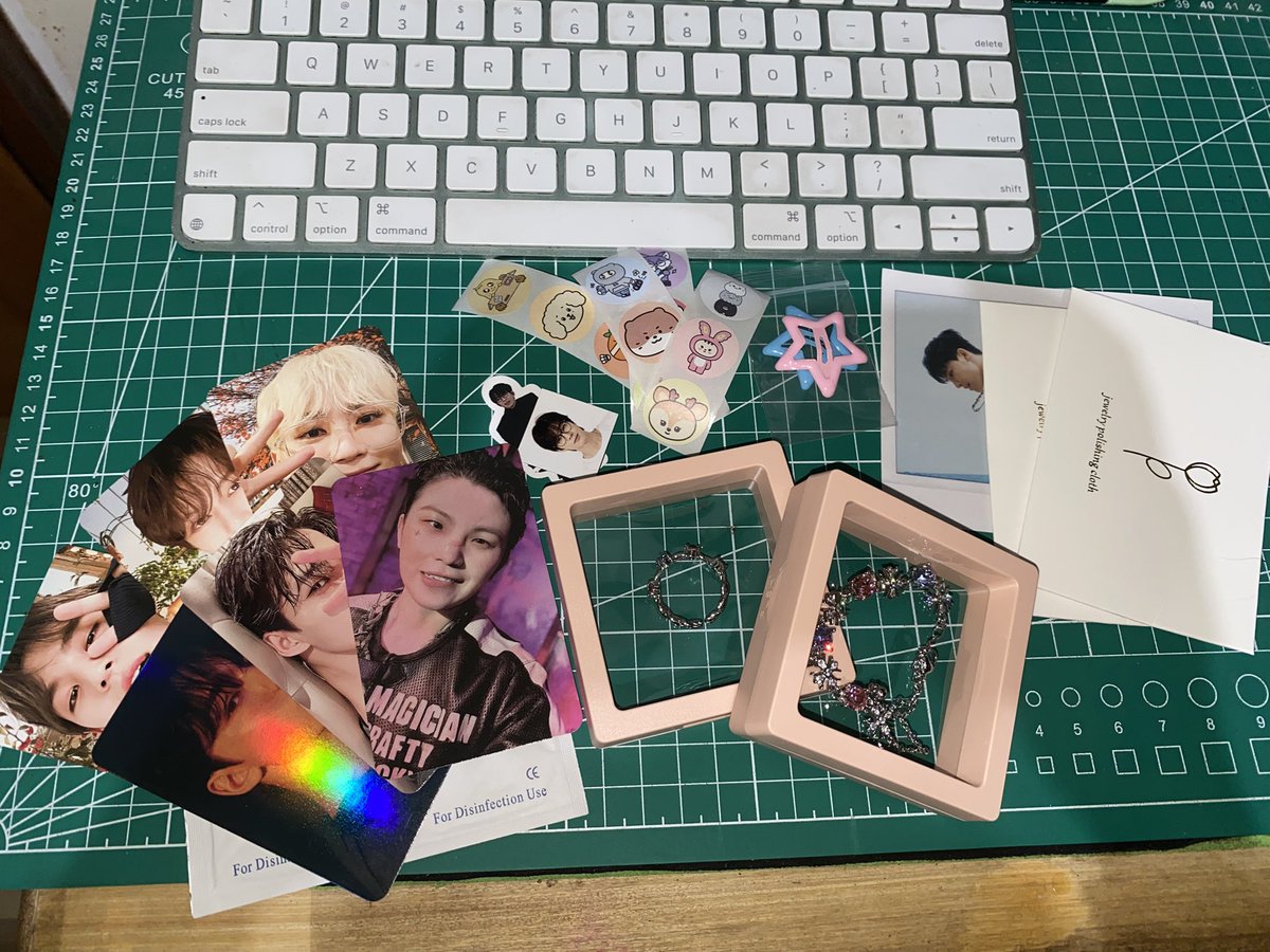 Yayandere_'s tweet photo. Ang pretty talaga ng bracelet and ring! 🤩Thank you so much po! Nagulat ako sa dami ng freebies 🥰 #senkyuniki https://t.co/kSkimlE9iV